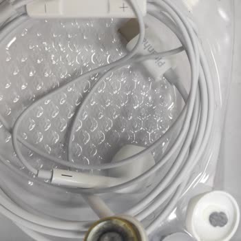 Arızalı Kulaklık Ve Yetersiz Mağaza Desteği