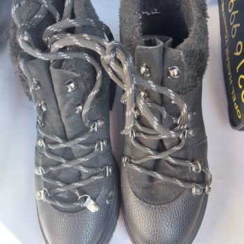 Derimod Botlarda Kısa Sürede Yaşanan Sorun Ve İlgisiz Müşteri Hizmetleri