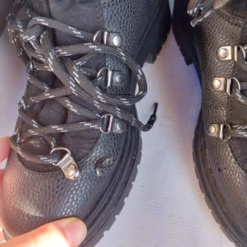 Derimod Botlarda Kısa Sürede Yaşanan Sorun Ve İlgisiz Müşteri Hizmetleri