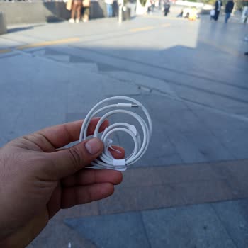 Teknosa'da Müşteri İlgisizliği Ve Yanıltıcı Fiyatlandırma Sorunu