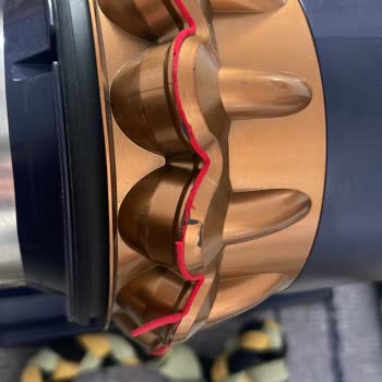 Servis Sonrası Dyson Süpürgede Hasar Ve İlgisizlik