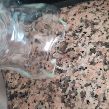 Kalitesiz Cam Biberon Tehlikesi