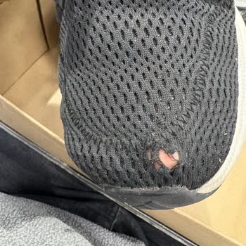 Garanti Kapsamında Olmayan Adidas Ayakkabı Sorunu