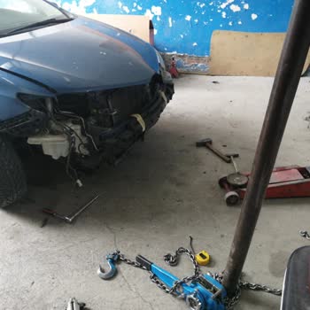 Ücretli Yolda Kamyon Lastiği Tehlikesi