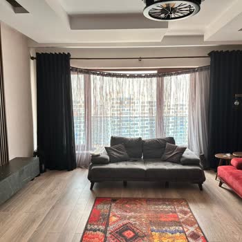 Roses Perde Sorunları Çözmek Yerine Beni Yalnız Bıraktılar!