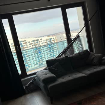 Roses Perde Sorunları Çözmek Yerine Beni Yalnız Bıraktılar!