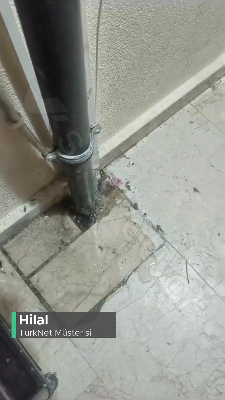 TurkNet Modem Bağlarken Su Borumuzu Patlattı videonun kapak resmi
