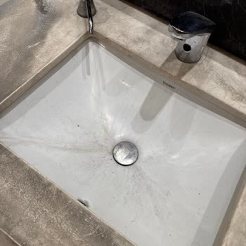 AVM Tuvaletlerinde Hijyen Sorunu