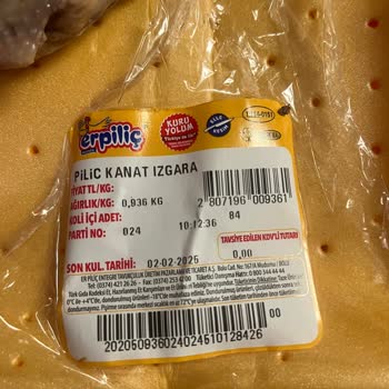 Erpiliç'ten Tüylü Tavuk Kanat Şoku