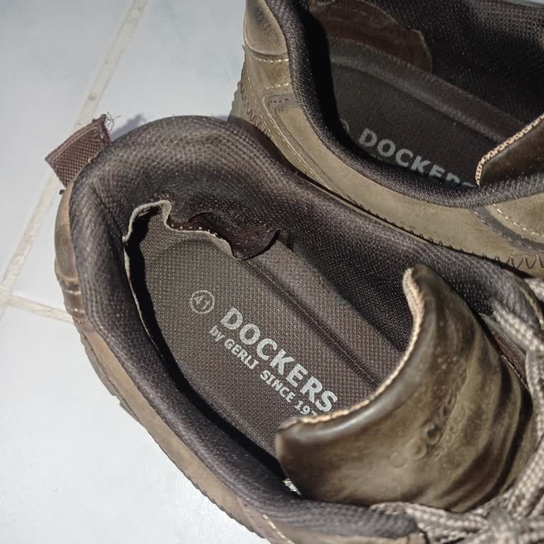 Dockers Ayakkabıda Beklenmedik Dikiş Problemi