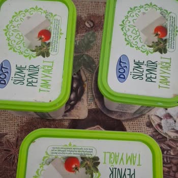 Bozuk Peynirler Ve İlgisiz Mağaza Çalışanları