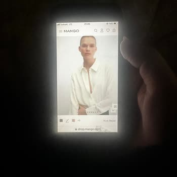 Mango Özdilek AVM Mağazasında Yaşanan Büyük Skandal Ve Saygısızlık!