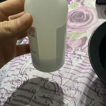 Cosmetica Losyon Yarısı Bile Dolu Değildi