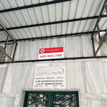 Diyanet İşleri Başkanlığı Cami Bahçesi Ve Tuvaletlerin Bakımsızlığı Üzüntü Verici!