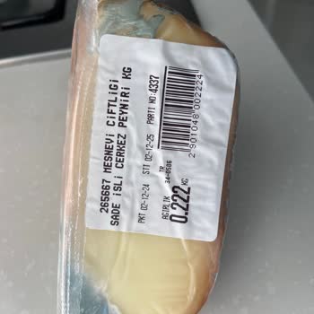 Son Kullanma Tarihi Geçmeden Küflenen Peynir Şoku