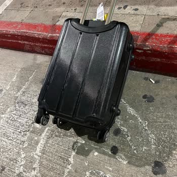 Konya Havalimanı'nda Yaşanan Bagaj Hasarı Ve İlgisiz Hizmet