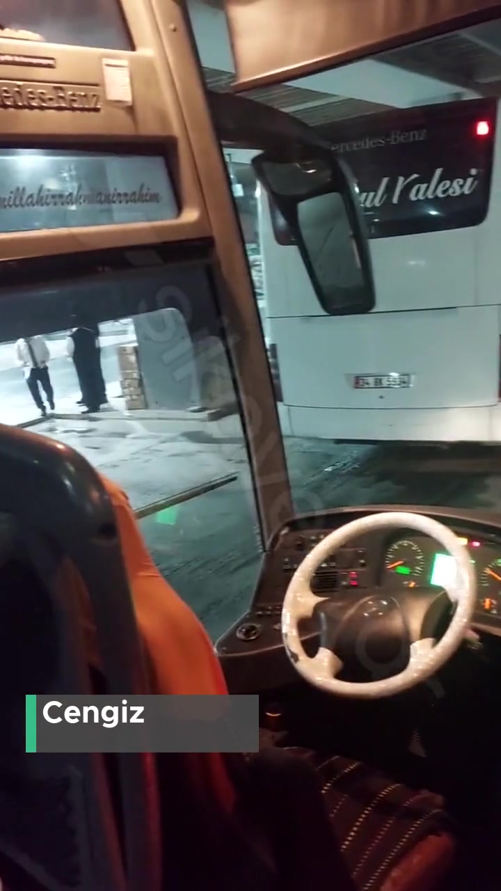 İstanbul Kalesi Seyahat Sorumsuzluk Ve İlgisizlik videonun kapak resmi
