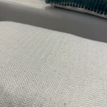 Enza Home L Koltukta Tüylenme Sorunu