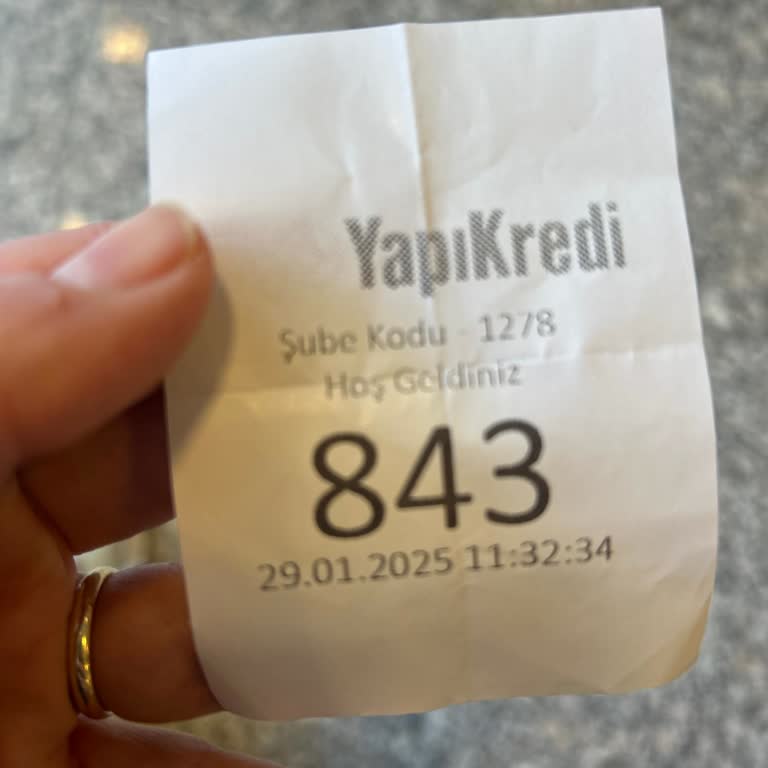 Beylikdüzü Şubesi'nde Uzun Bekleme Süresi Ve Yetersiz Çalışan Sayısı