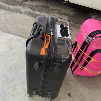 Kırılan Valizler İçin Tazminat Talebi