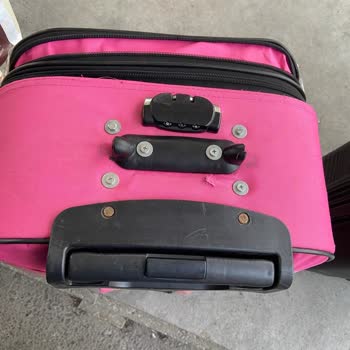 Kırılan Valizler İçin Tazminat Talebi