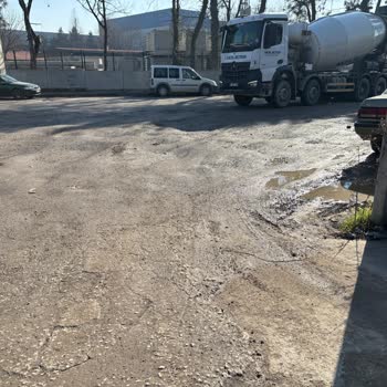 Taşköprü Yolu Üzerindeki Çukurların Yol Açtığı Sorunlar