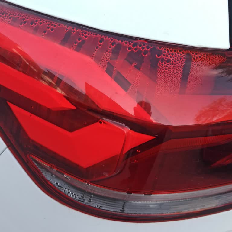 Dacia Sandero Stepway'de Tek Taraflı Far Sorunu