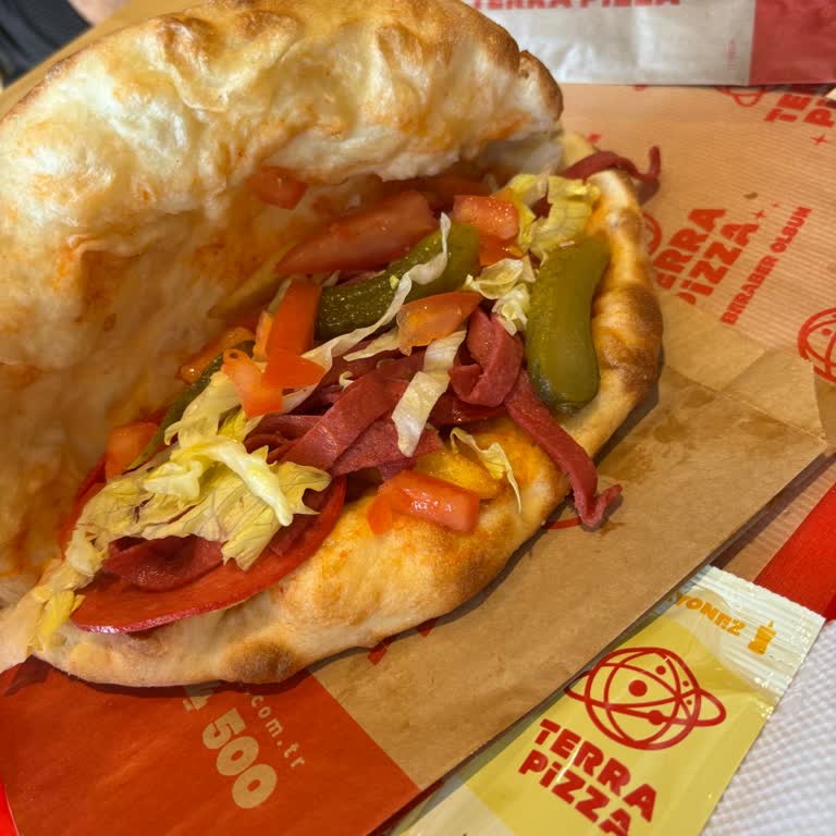 Terra Pizza Şubesinde Malzeme Çıkartma Sorunu