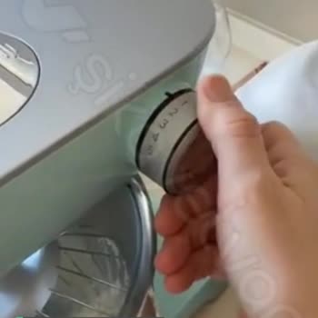 Bosch Hamur Yoğurma Makinem Çalışmıyor, Işık Yanıp Sönüyor!