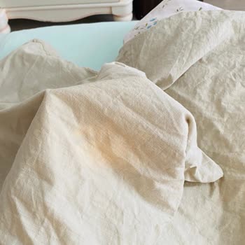 Karaca Nevresim Takımında Renk Solması Sorunu