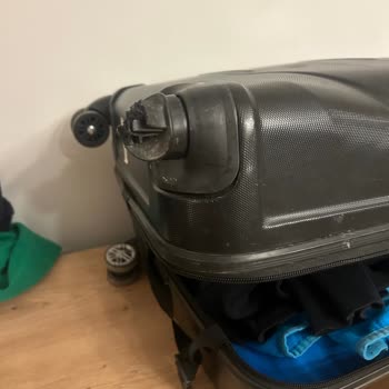 Hasarlı Bagaj Ve Yetersiz Çözüm