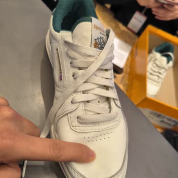 Reebok Ayakkabıda Dikiş Problemi Ve İlgisizlik