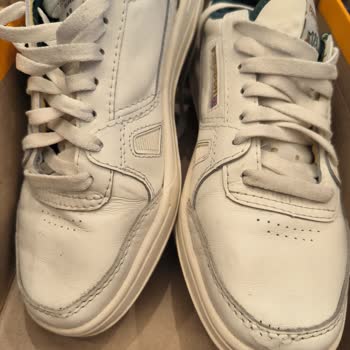 Reebok Ayakkabıda Dikiş Problemi Ve İlgisizlik