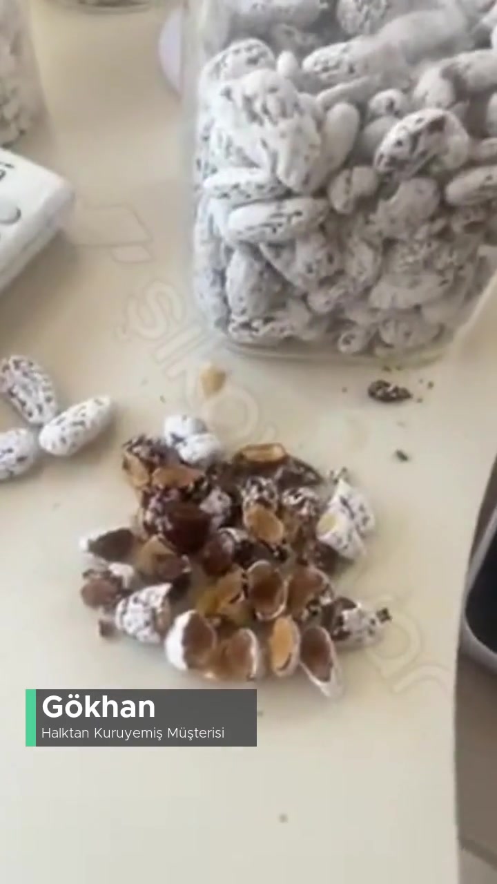 Halktan Kuruyemiş Çürümüş Şekerli Bademler! videonun kapak resmi