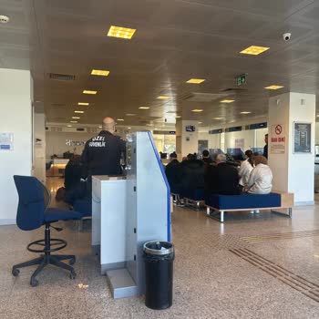 Yapı Kredi Bursa Şubesinde Uzun Gişe Bekleme Süresi