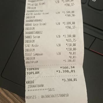 Kalıcı Ruj Yanıltmacası