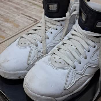 Nike Jordan Shoes Peeled in 3 Months—Sneaks Up Refuses to Take Responsibility