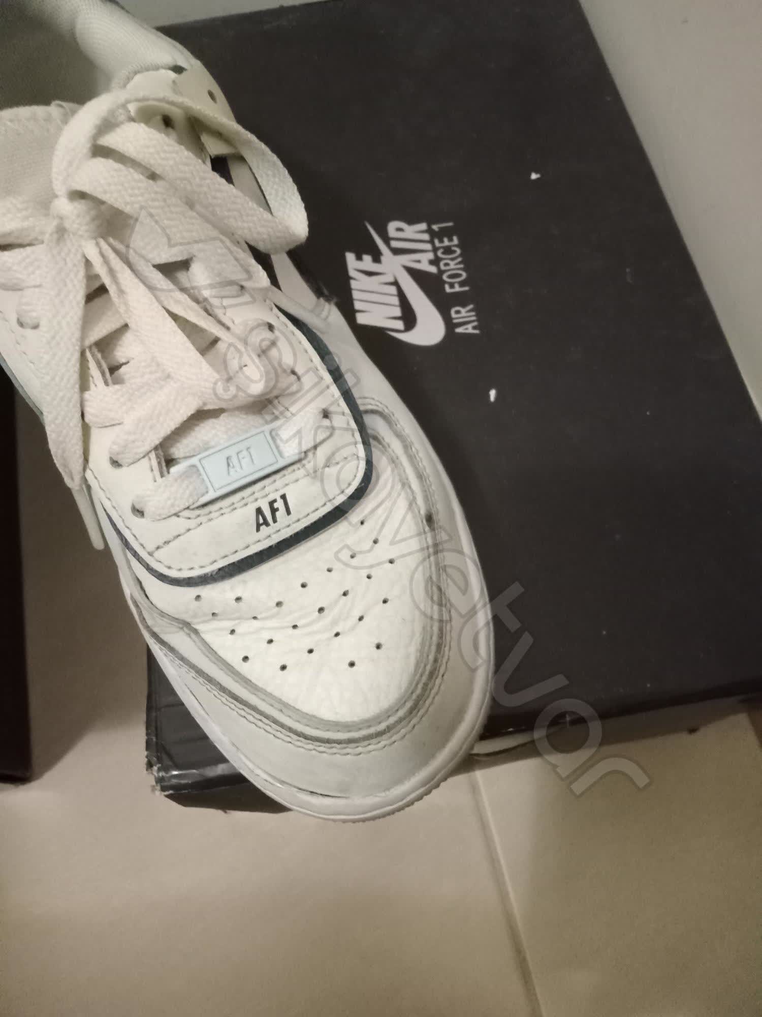 nike shoes tear apart