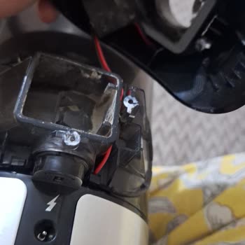 Defekter Staubsauger von Media Markt: Keine Lösung trotz Garantie