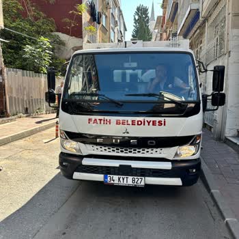 Fatih Belediyesi Çöp Kamyoneti Scooter'ıma Zarar Verdi