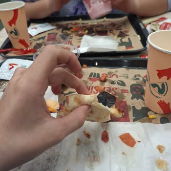 Sun Brothers Pizza Ürün İçerisinden Çıkan Yabancı Madde