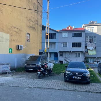 Elektrik Direği Sorunu Çözüm Bekliyor
