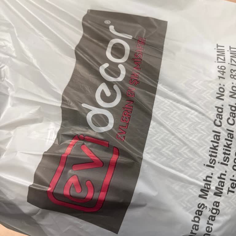 Evidecor Mağaza Çalışanının Saygısızlığı