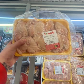 Sağlıksız Tavuk Paketleri Ve Denetim Eksikliği