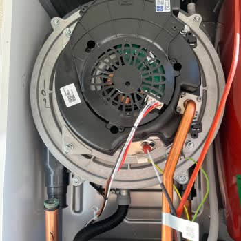 ECA Kombi Kurulumunda Hayal Kırıklığı: Kırık Parçalar Ve İlgisizlik