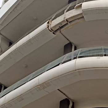 Aidat Zamları Ve Şeffaf Olmayan Yönetim