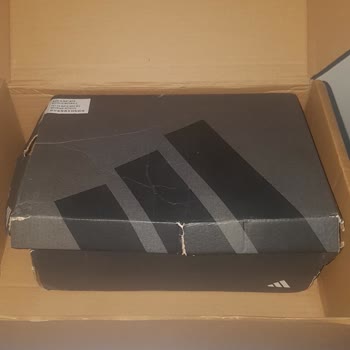 Hepsiburada Üzerinden Aldığım Adidas Ayakkabının Kalite Sorunu Ve Müşteri Hizmetleri Deneyimi