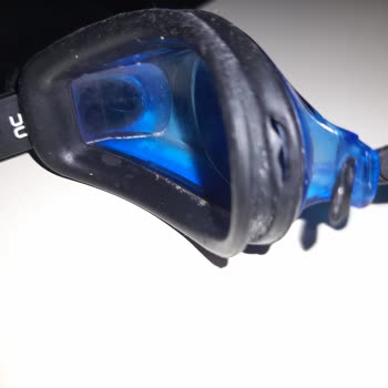 Intersport Kaliteli Marka Seçiminde Hayal Kırıklığı: Arena Yüzücü Gözlüğü Sorunu