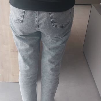 Defolu Pantolon Ve Yetersiz Müşteri Hizmeti