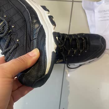 Dayanıklı Olmayan Ayakkabılar Ve Yetersiz Müşteri Hizmeti